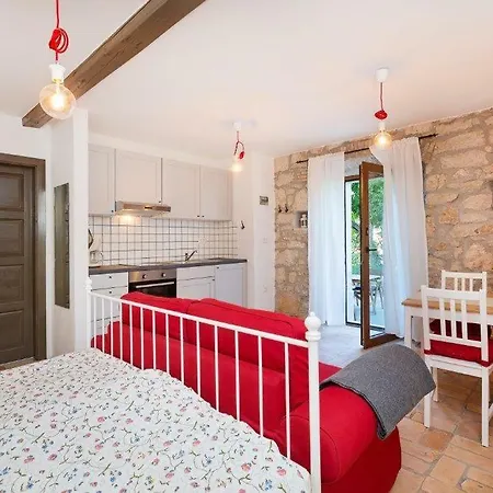 Old Town Studio And Apartment Vrsar Exterior foto
